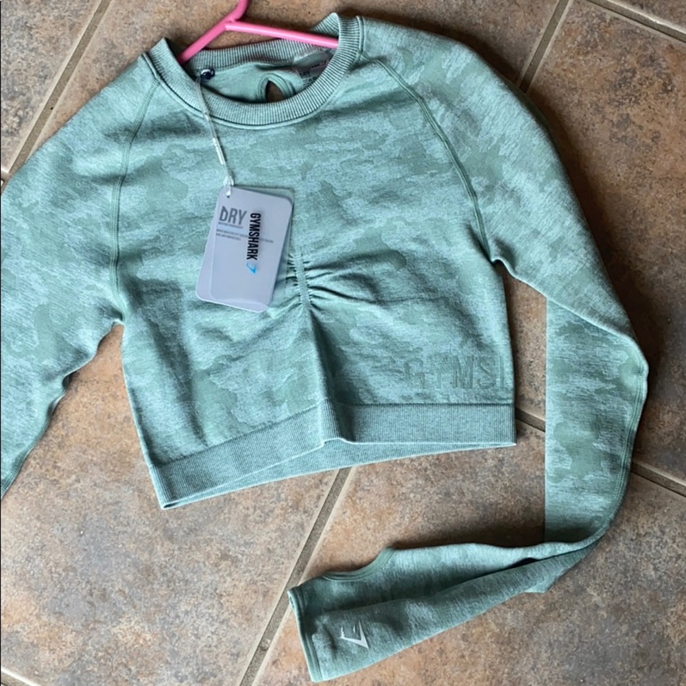 Gym Shark seamless camo sage top✨